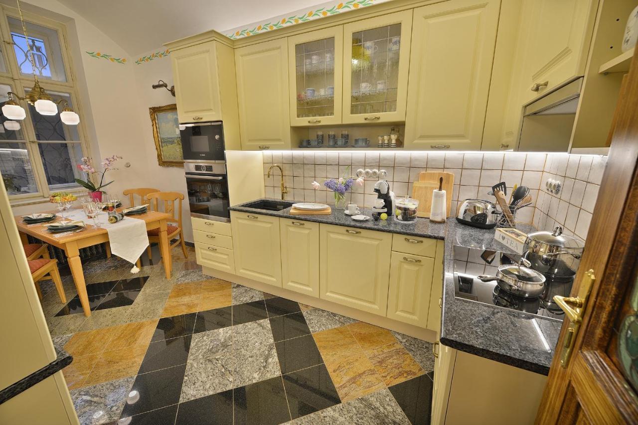 Dalia Janáčkovo Nábřeží Apartmán Praha